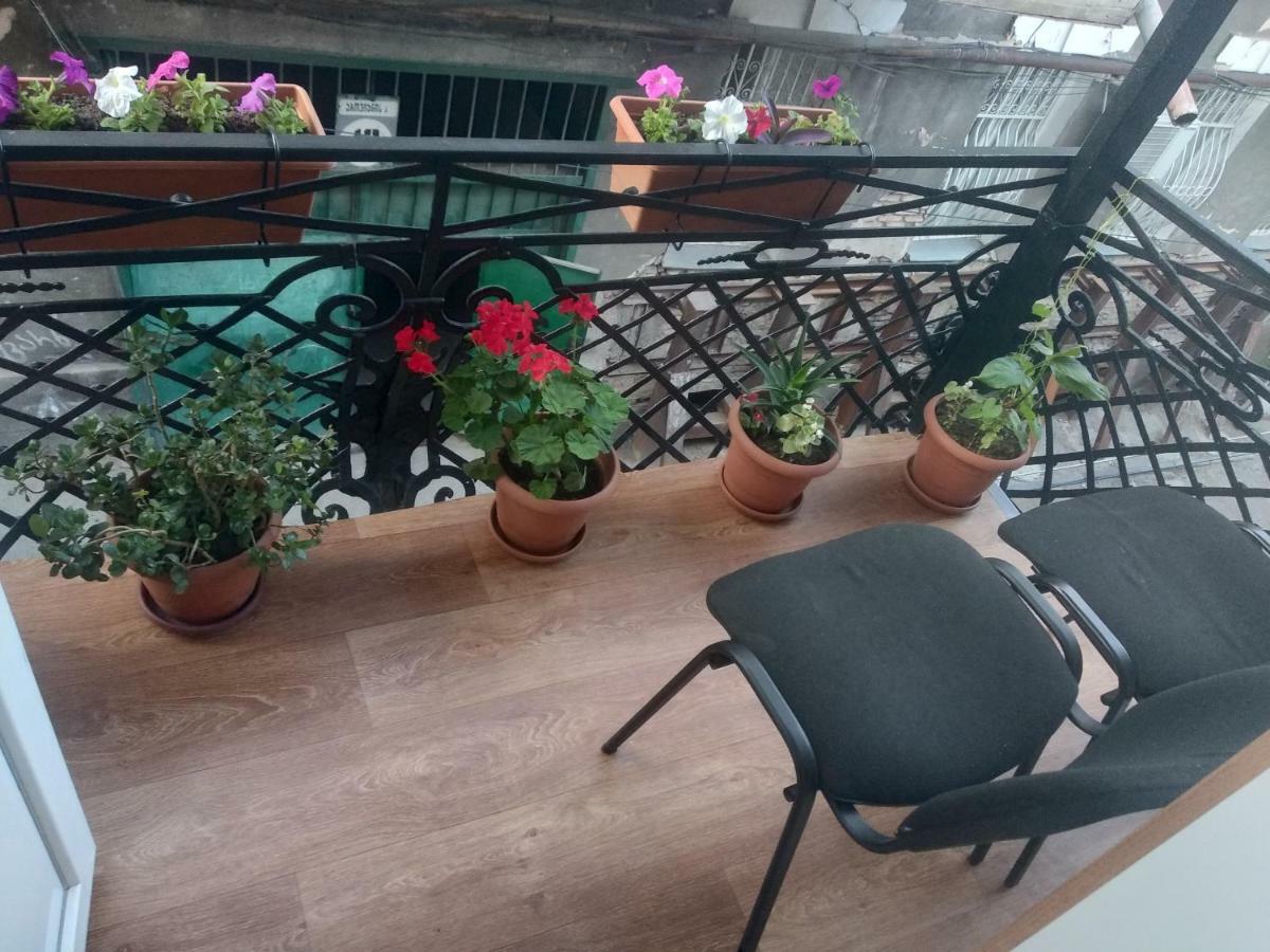 Appartamento Emi&Mari Tbilisi Esterno foto